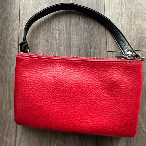 Matt & Nat Red and Black Clutch with Sleek Design - Picture 3 of 9